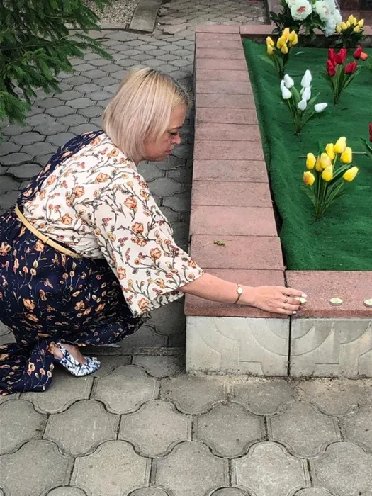 4ba26220-f223-4e24-8c6b-90e5c0631ae3